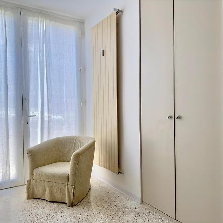 Minimal Apartment Navigli Милан Экстерьер фото
