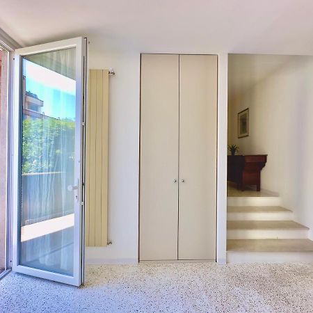 Minimal Apartment Navigli Милан Экстерьер фото