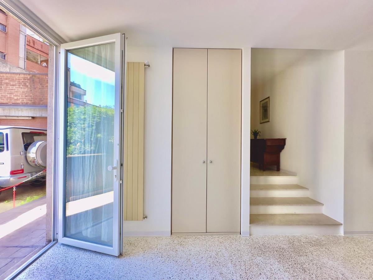 Minimal Apartment Navigli Милан Экстерьер фото
